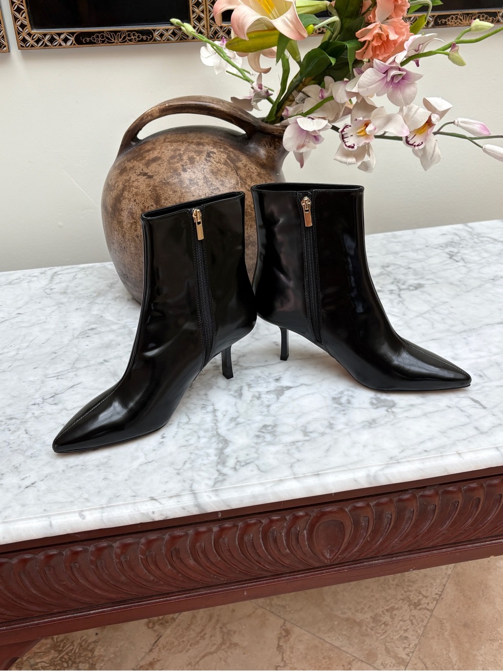 Ann Taylor Black Patent Pointed Toe Ankle Booties 8.5M Chic Stiletto Boots